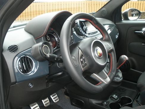 Used 2017 FIAT 500 Abarth image 25