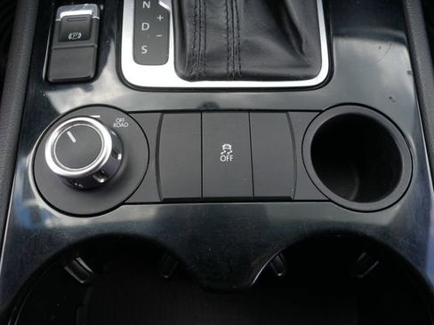 Used 2012 Volkswagen Touareg VR6 AWD/4WD image 33