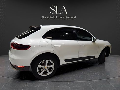 Used 2018 Porsche Macan AWD/4WD image 5