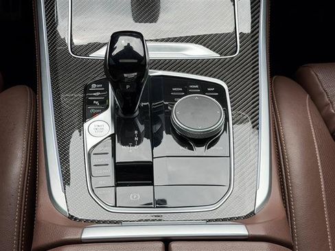 Used 2022 BMW X5 M50i AWD/4WD image 31
