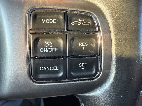 Used 2013 Jeep Grand Cherokee Overland w/ Advance Technology Group image 24