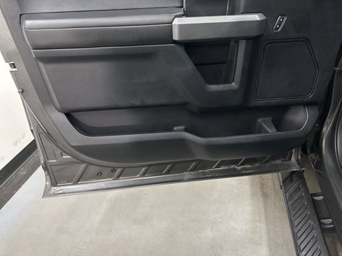 Used 2018 Ford F150 XLT w/ Equipment Group 302A Luxury image 38