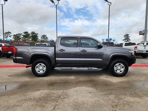 Used 2022 Toyota Tacoma SR5 image 4