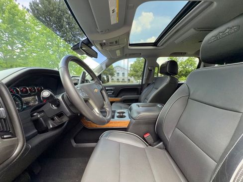 Used 2017 Chevrolet Silverado 1500 High Country AWD/4WD image 24