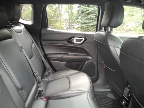Used 2024 Jeep Compass Trailhawk AWD/4WD image 18