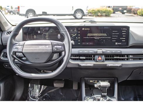 Used 2025 Kia K4 EX FWD image 22