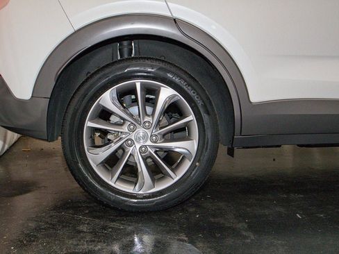 Certified 2023 Buick Encore GX Essence w/ Experience Buick Package image 6