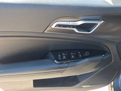 Used 2023 Kia Sportage EX image 24
