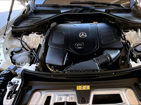 Certified 2025 Mercedes-Benz GLC 300 4MATIC image 32