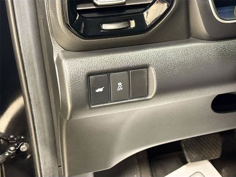 Used 2025 Honda Pilot EX-L image 10