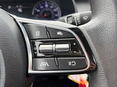 Used 2024 Kia Forte LXS FWD image 12