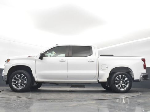 Used 2022 Chevrolet Silverado 1500 LT w/ Z71 Off-Road Package image 22