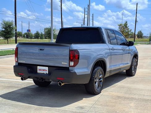 Used 2025 Honda Ridgeline Sport image 7