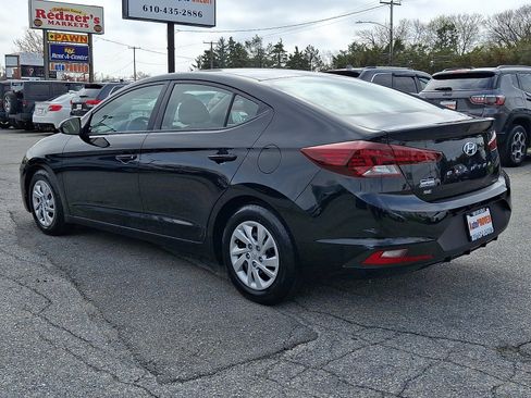 Used 2019 Hyundai Elantra SE image 4