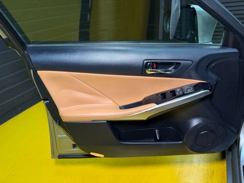 Used 2014 Lexus IS 250 image 31