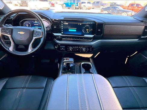 Used 2023 Chevrolet Silverado 1500 High Country w/ High Country Premium Package image 12