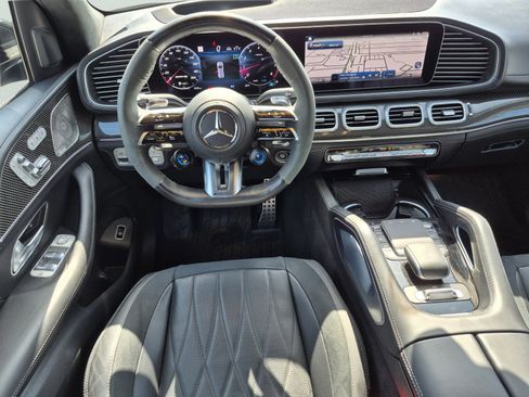 Used 2025 Mercedes-Benz GLS 63 AMG 4MATIC image 18