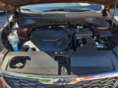 Used 2019 Kia Sorento FWD V6 image 16