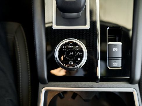 Used 2024 Mitsubishi Outlander Ralliart image 50