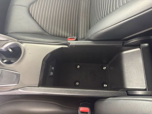 Used 2024 Toyota Camry SE FWD image 29