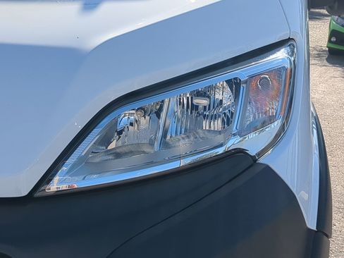 Used 2023 RAM ProMaster 2500 w/ Convenience Group image 10