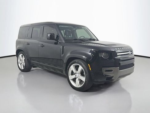 Used 2025 Land Rover Defender 110 X-Dynamic SE AWD/4WD image 3