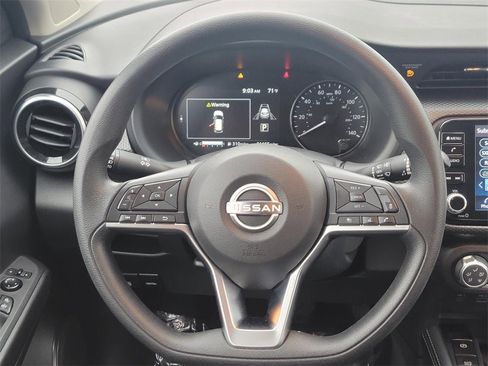 Certified 2023 Nissan Kicks SV image 15