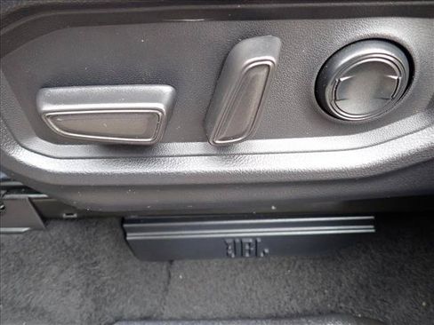 Used 2024 Toyota Tundra Limited AWD/4WD image 12