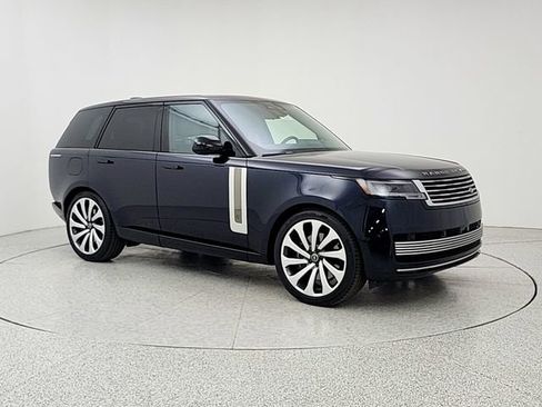 Certified 2025 Land Rover Range Rover SV AWD/4WD image 3