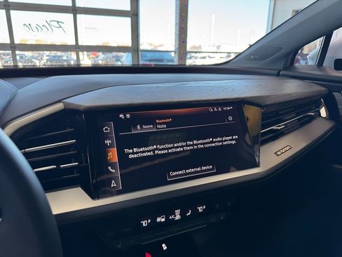 Used 2024 Audi Q4 e-tron Premium Plus w/ Premium Plus image 27