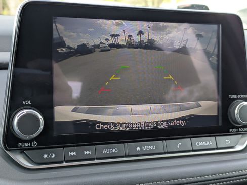 Certified 2024 Nissan Rogue S image 21