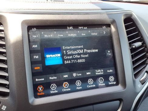 Used 2019 Jeep Cherokee Trailhawk w/ Comfort & Convenience Group AWD/4WD image 26