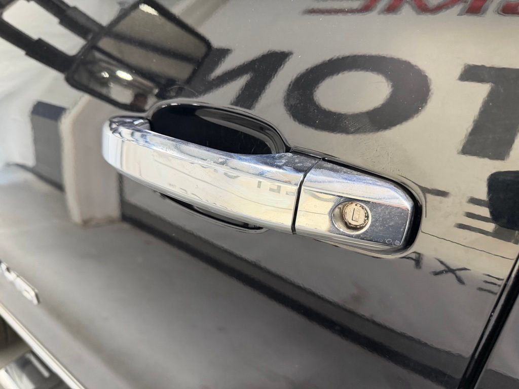 Used 2019 GMC Sierra 3500 Denali w/ Duramax Plus Package AWD/4WD image 11
