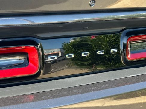 Used 2019 Dodge Challenger R/T w/ Driver Convenience Group RWD image 26