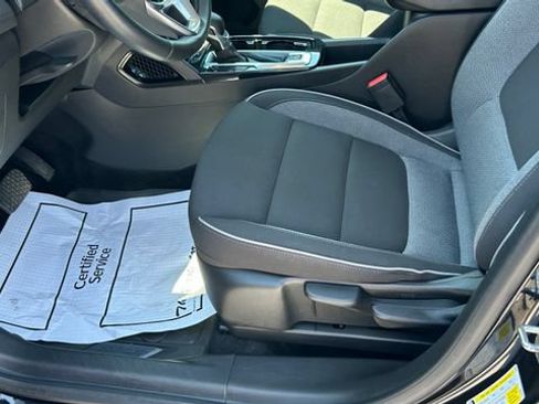 Certified 2024 Chevrolet TrailBlazer LT w/ LT Cold Weather Package AWD/4WD image 18