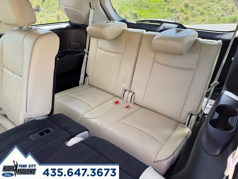 Used 2019 INFINITI QX60 Luxe w/ Essential Package FWD image 31