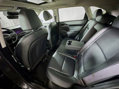 Used 2024 Kia Seltos EX image 21