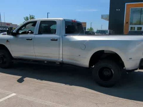 New 2026 RAM 3500 Tradesman AWD/4WD image 6