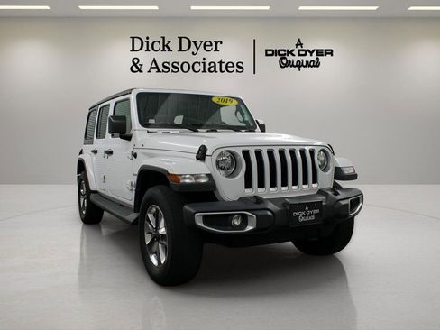 Used 2019 Jeep Wrangler Unlimited Sahara w/ Safety Group image 2