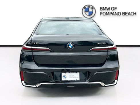 Used 2024 BMW i7 xDrive60 w/ Executive Package AWD/4WD image 6