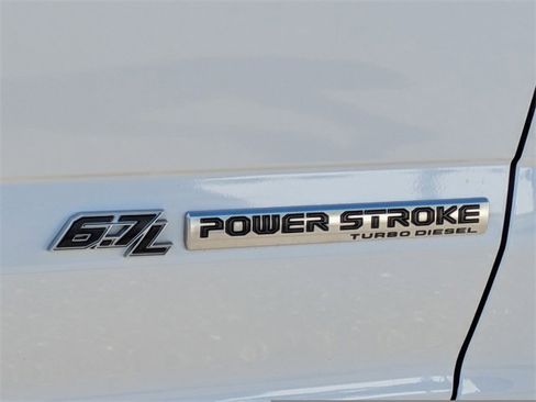 Used 2021 Ford F350 Lariat image 27