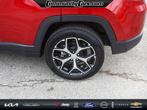 Used 2024 Jeep Compass Limited w/ Sun and Sound Group image 4