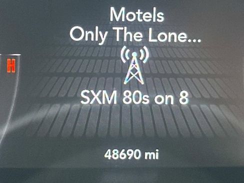 Used 2019 Dodge Challenger R/T image 23