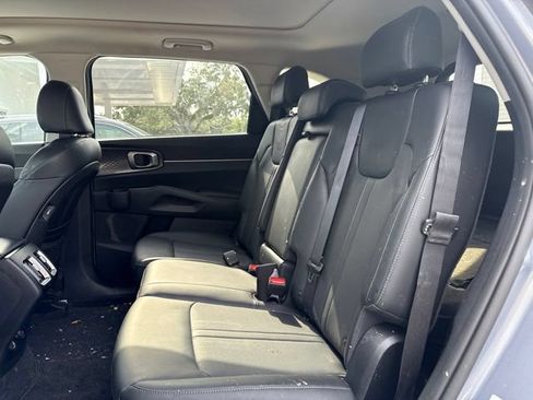 Used 2021 Kia Sorento S w/ Panoramic Sunroof Package FWD image 6