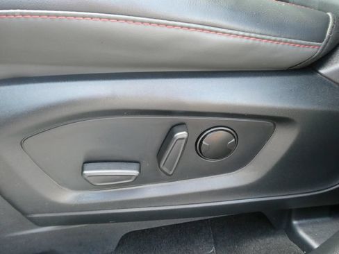 Used 2025 Ford Explorer ST-Line AWD/4WD image 25