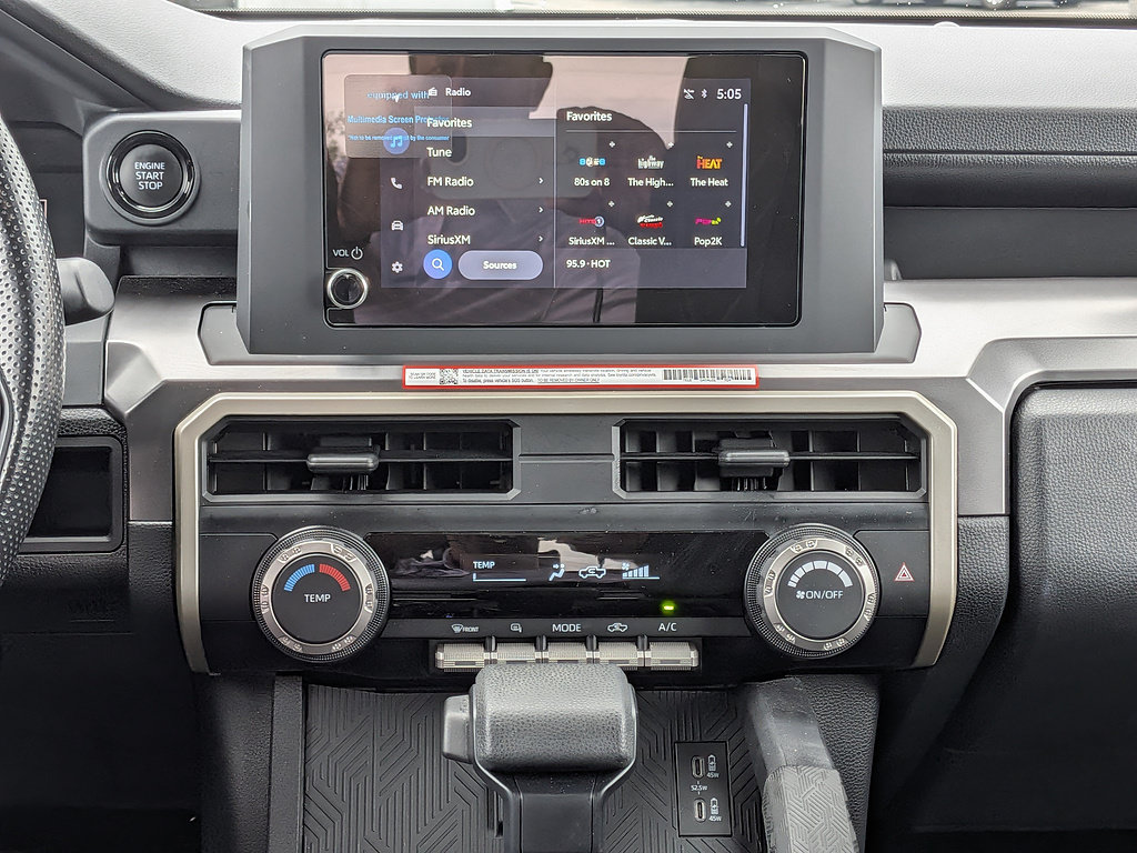 Used 2025 Toyota Tacoma SR5 AWD/4WD image 17