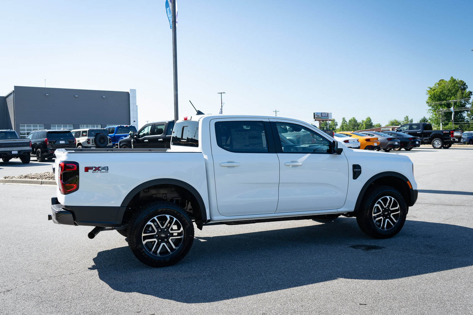 New 2026 Ford Ranger Lariat w/ FX4 Off-Road Package AWD/4WD image 10