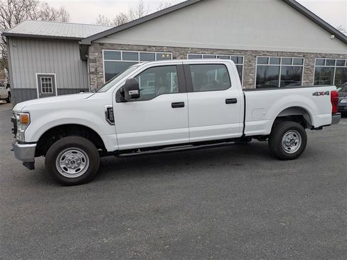 Used 2022 Ford F250 XL w/ Power Equipment Group image 3