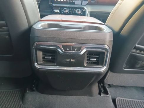 Used 2025 GMC Sierra 2500 Denali Ultimate AWD/4WD image 25