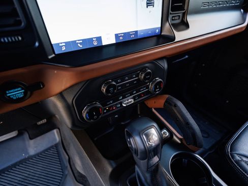 Used 2022 Ford Bronco Wildtrak image 45